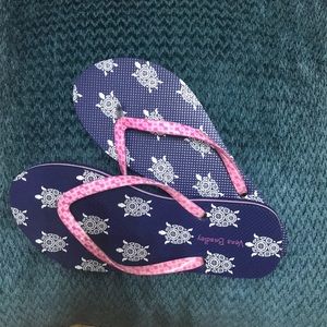 NWOT Vera Bradley flip flops